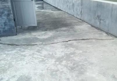 榆树楼顶漏水维修公司分享下如何解决卫生间隐蔽部位漏水的问题?